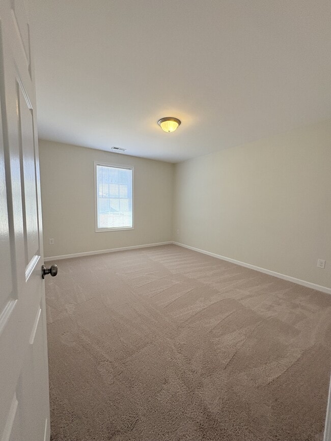 Building Photo - 62 Lofty Cir