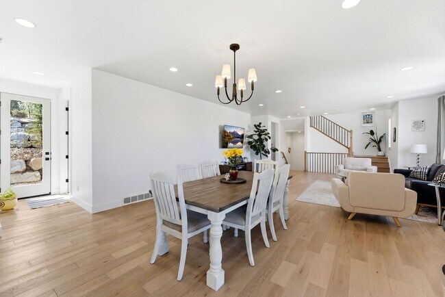 Building Photo - 11716 Meeks Ct
