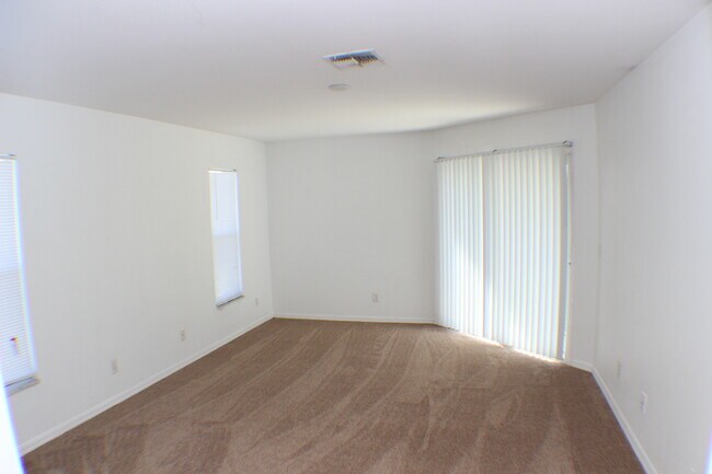 Building Photo - Quiet and Spacious Single Family Home in NW Cape Coral
