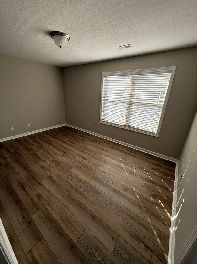 Building Photo - Beautiful Home in West Knoxville