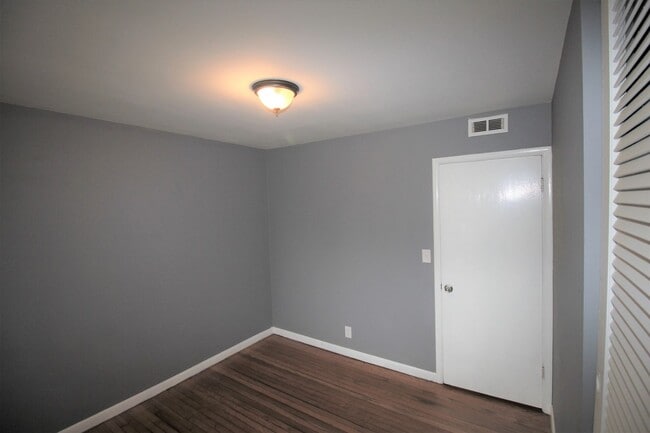 Building Photo - Available For Immediate Move-In!