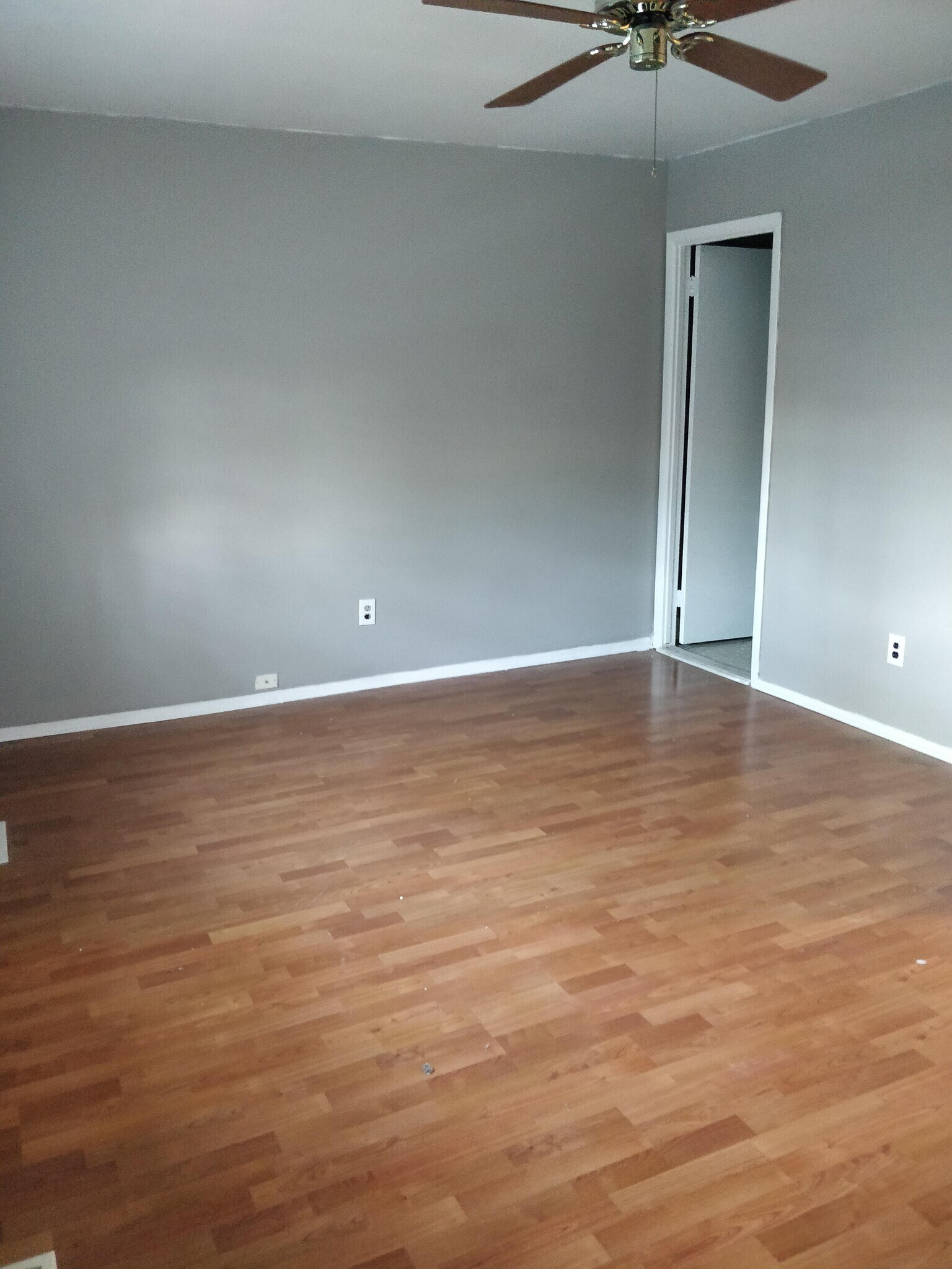 Bedroom - 112 Kelmar Ave