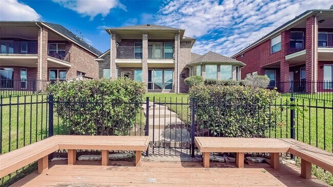 Building Photo - 4043 Tuscan Shores Dr