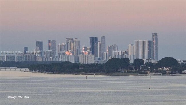 Building Photo - 1625 Kennedy Cswy