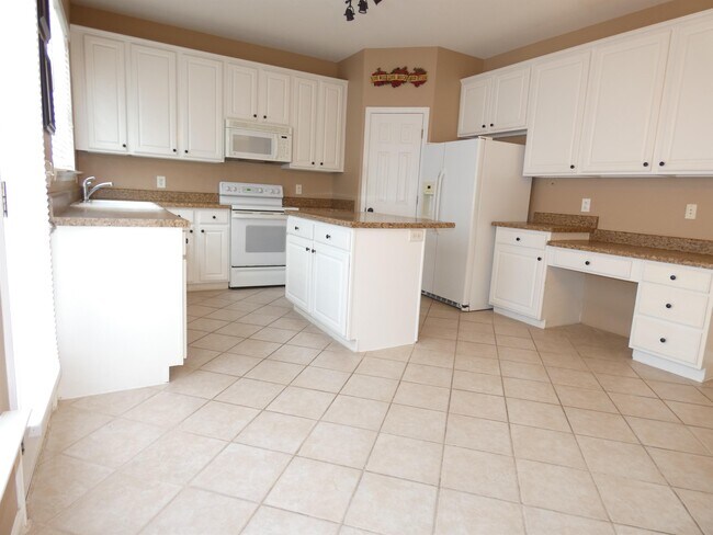 Building Photo - 1481 Cantwell Ct