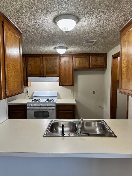 Building Photo - 8607 S Drexel Pl