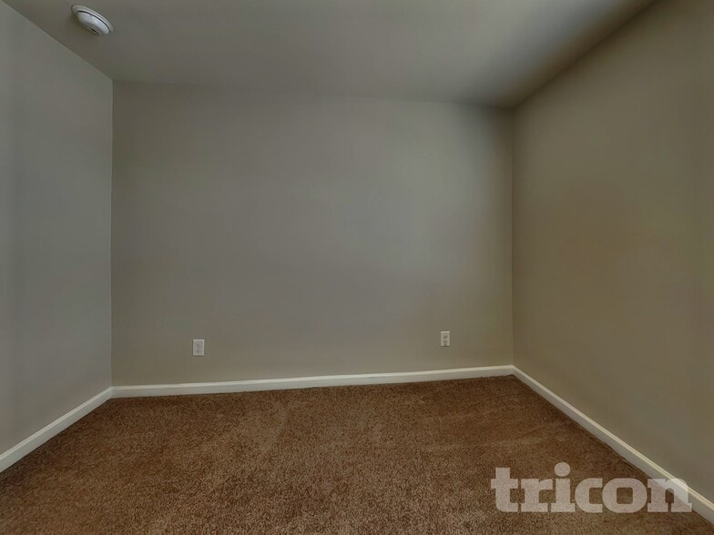 Building Photo - 11946 Fuller St