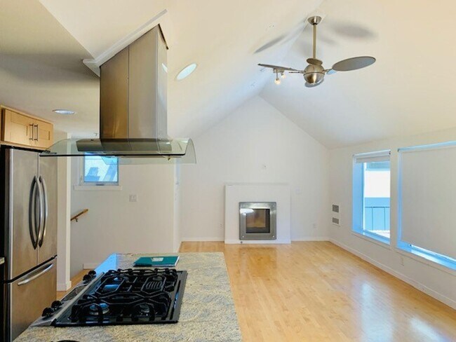 Building Photo - FAIRYTALE OF 2446 LLC ALKI