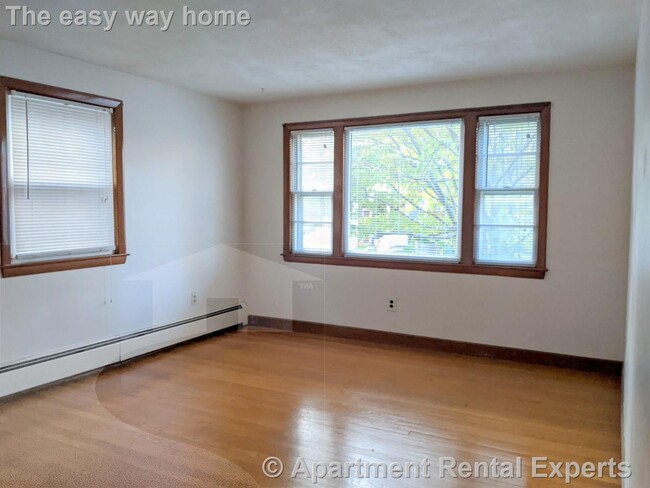 Building Photo - 400 Walden St
