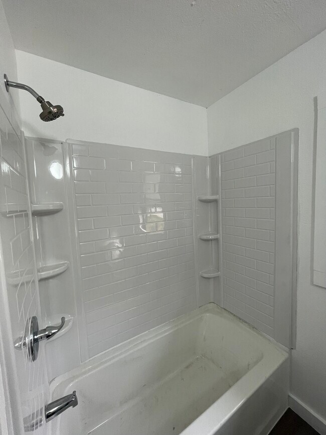 Building Photo - 602 S Wanda Dr