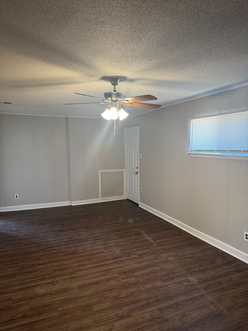 Building Photo - 3575 Millard Rd