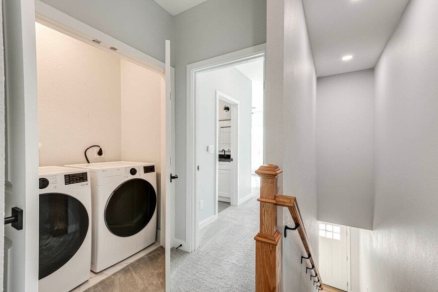 Building Photo - 811 Nevada St