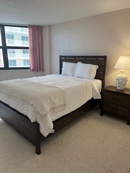 Building Photo - 1415 Ocean Shore Blvd