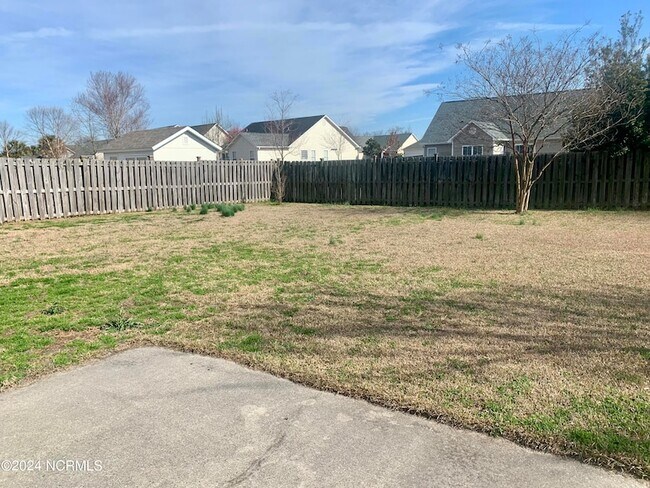 Building Photo - 7206 Chipley Dr