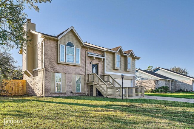Building Photo - 2801 Custer Dr