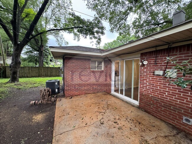 Building Photo - 4572 Verne Rd