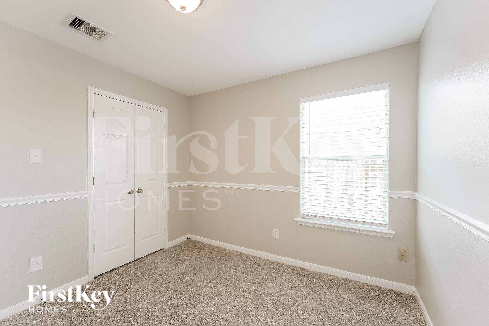 Building Photo - 7111 Lilac Manor Ln