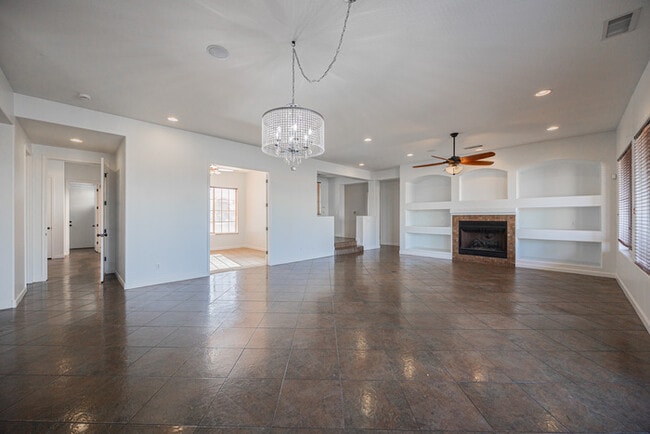 Building Photo - 12746 W Colter St