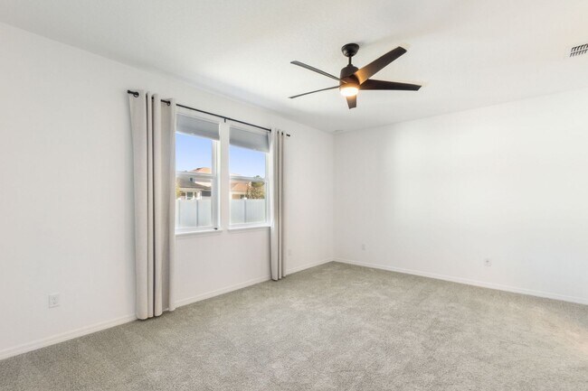 Building Photo - Newer Construction! Tons of Amenities! Wildlight Community!