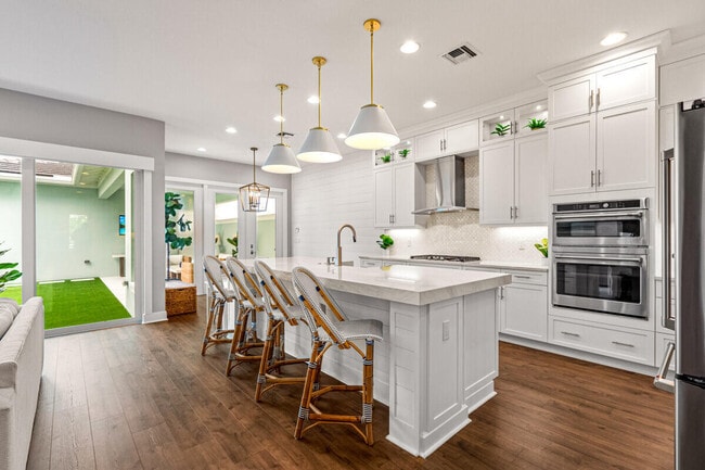 Building Photo - 13109 Alton Rd