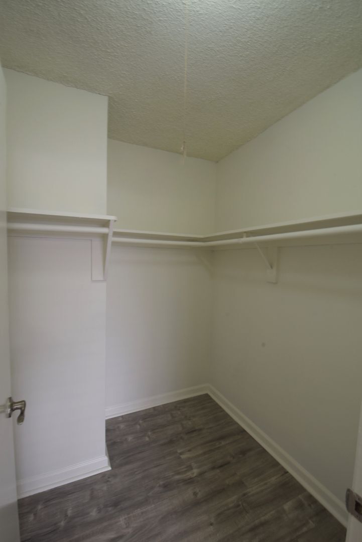 Building Photo - 10745 Hortense St