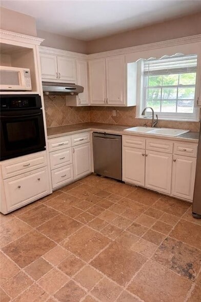 Building Photo - 1430 Kennesaw Due West Rd NW