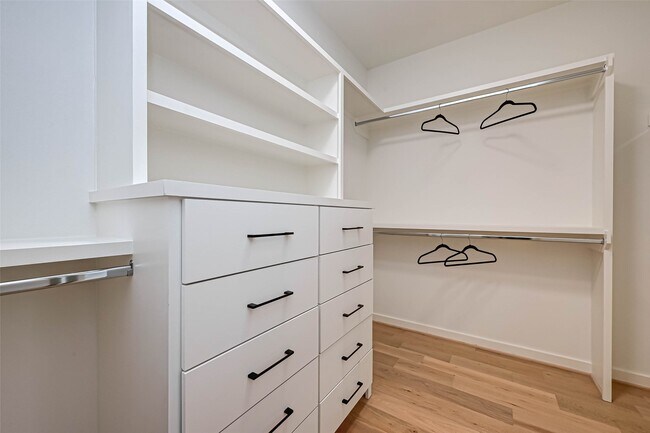 Building Photo - 4101 Edison St