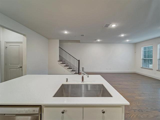 Building Photo - 7228 Sideoats Gama St