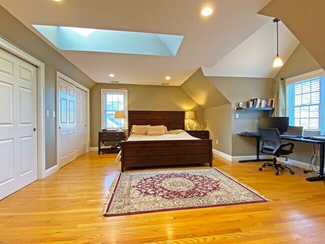 Building Photo - 375 Lowell Ave