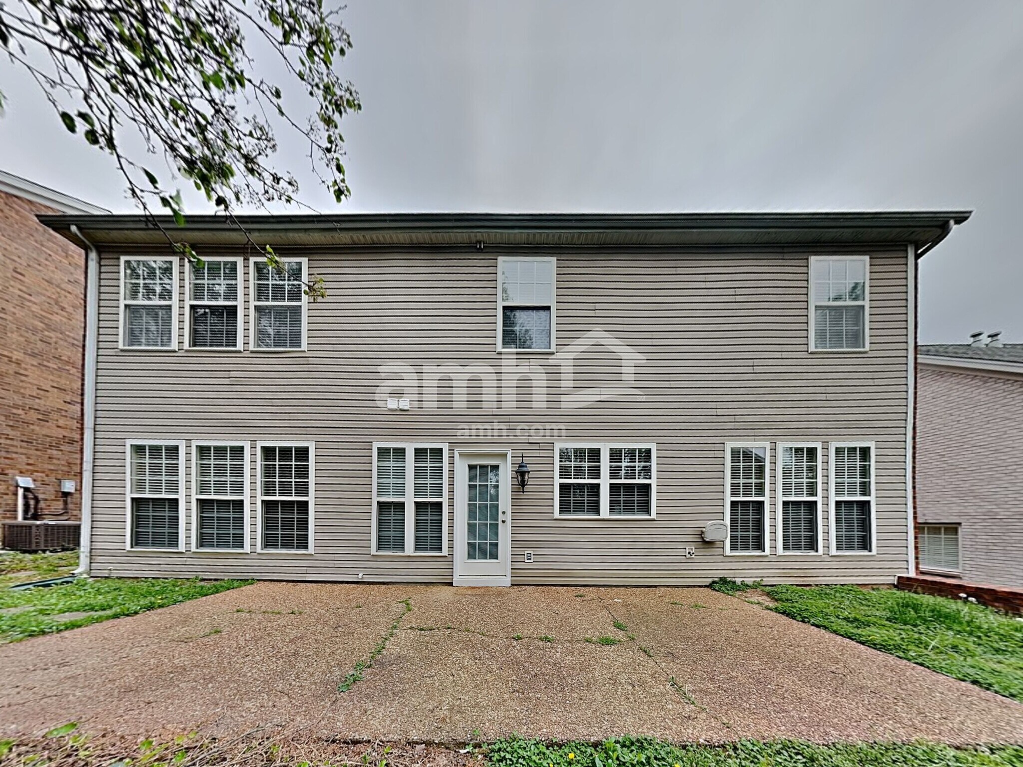 Building Photo - 405 Carphilly Ct