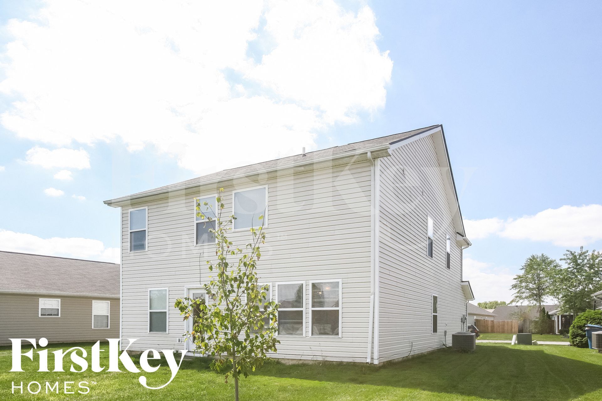 Building Photo - 5555 Wild Horse Dr