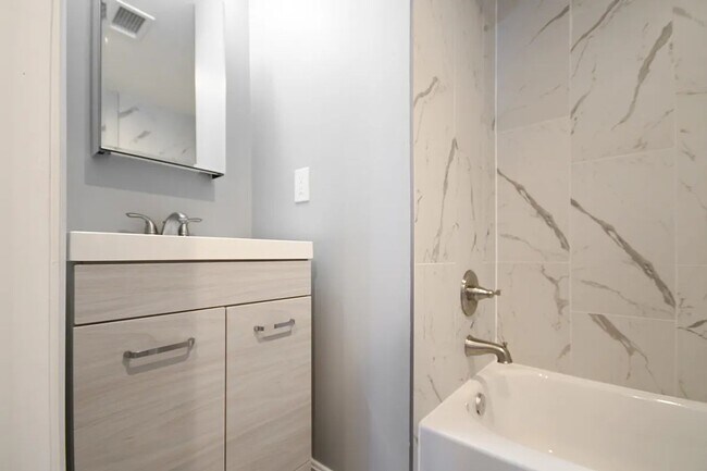 Building Photo - 1800 5th St NW