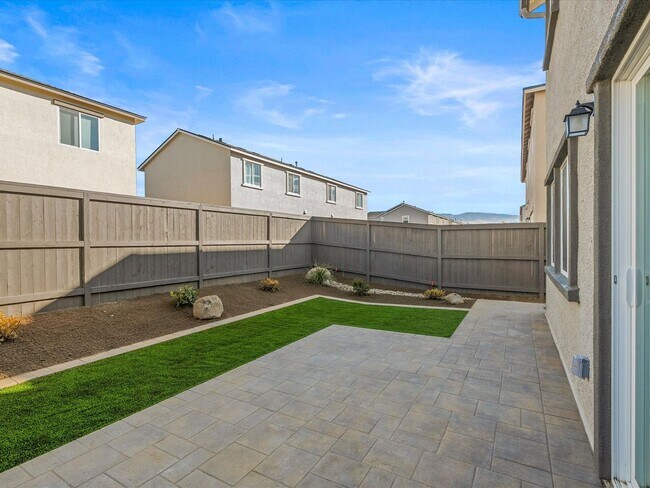 Building Photo - The Birch - - 3 Bedroom, 2.5 Bath single f...