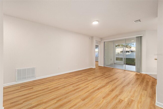 Building Photo - 4570 SW 52nd Cir