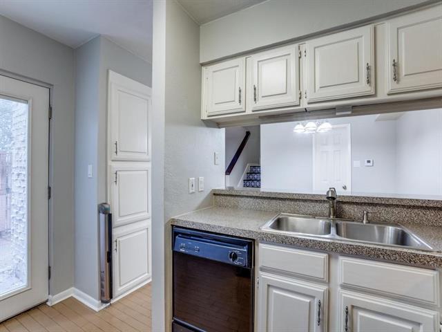 Building Photo - 5200 Martel Ave