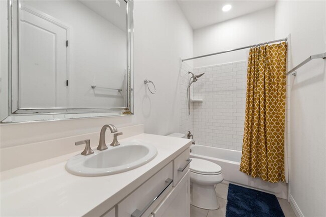 Building Photo - 716 Crestone Stream Dr