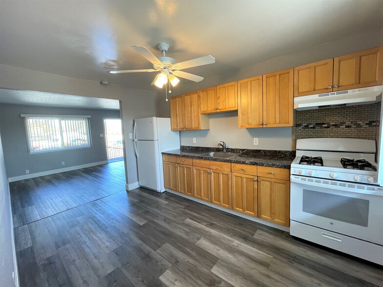 Building Photo - Oak Ridge Apartments
