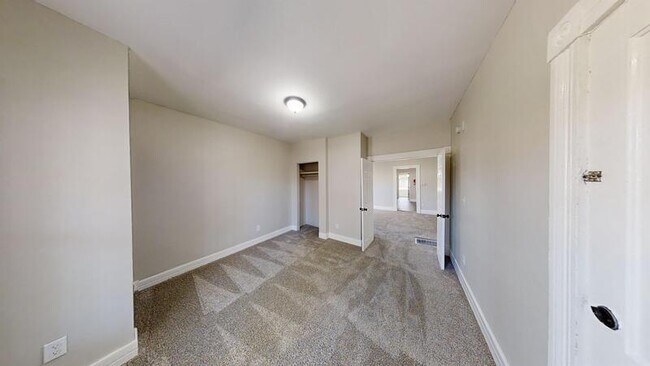 Building Photo - 219 N Institute St