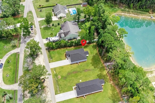 Building Photo - 1039 Harbor Dr