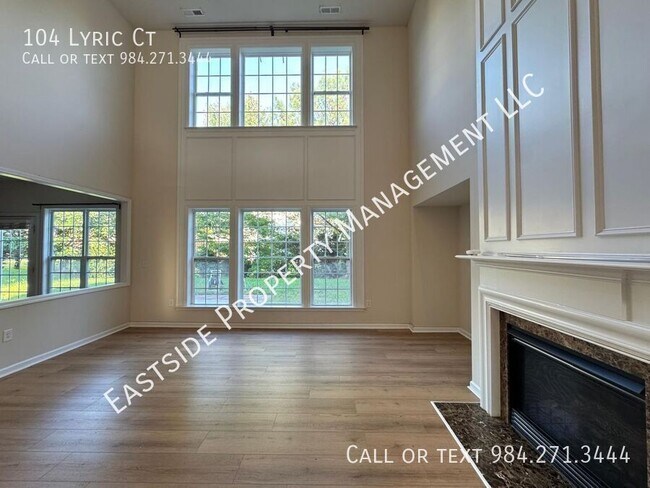 Building Photo - 104 Lyric Ct