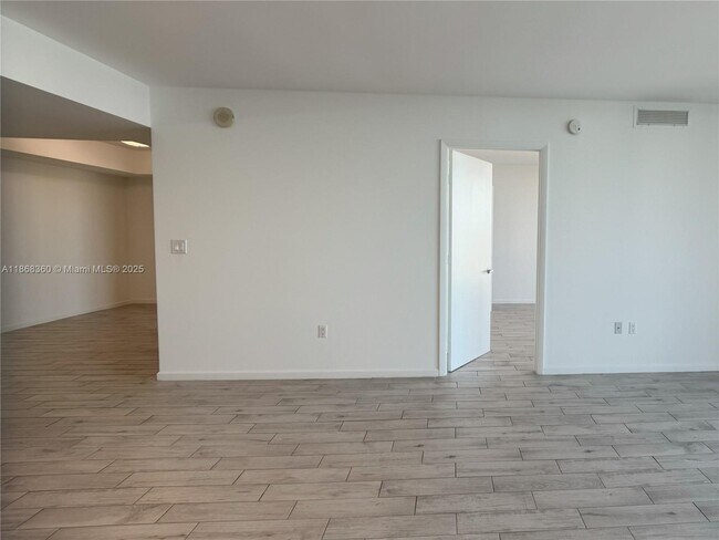 Building Photo - 50 Biscayne Blvd