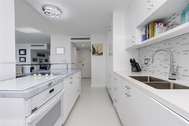 Building Photo - 1200 S Ocean Blvd