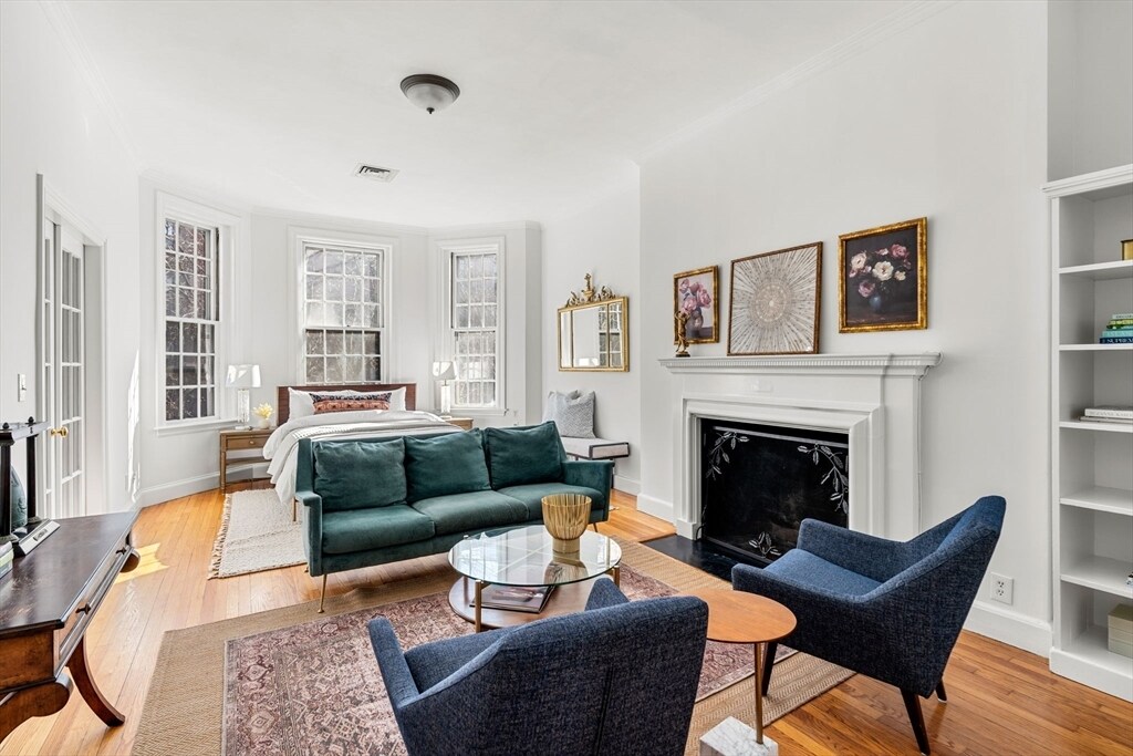 Building Photo - 120 Beacon St