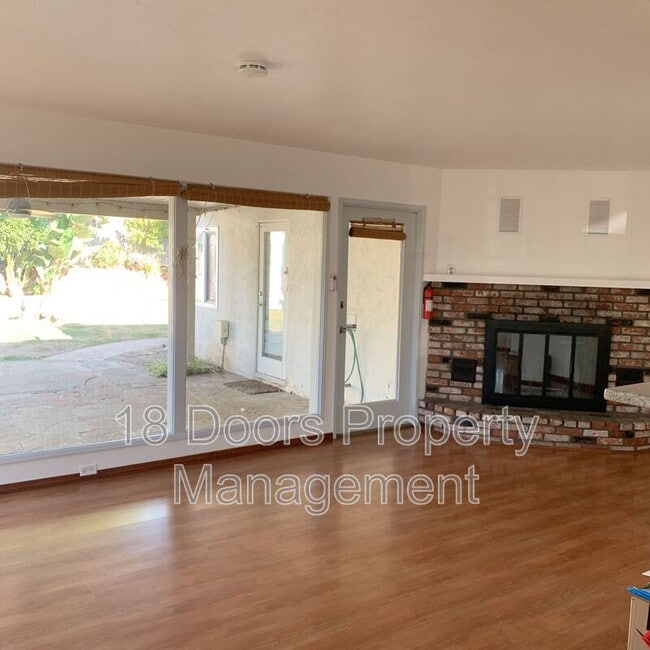 Building Photo - 5167 Tipton St