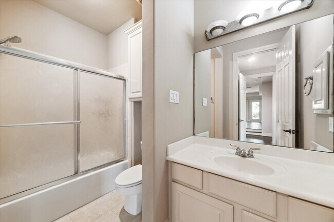 Building Photo - 5215 Eagle Pointe Ct