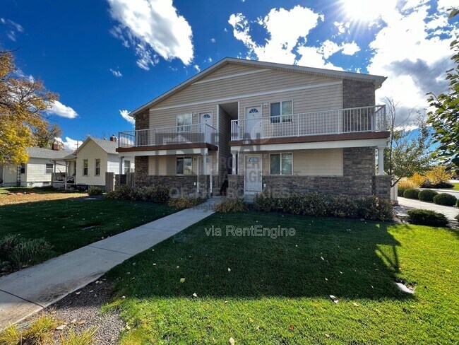 Primary Photo - 203 E 6th St