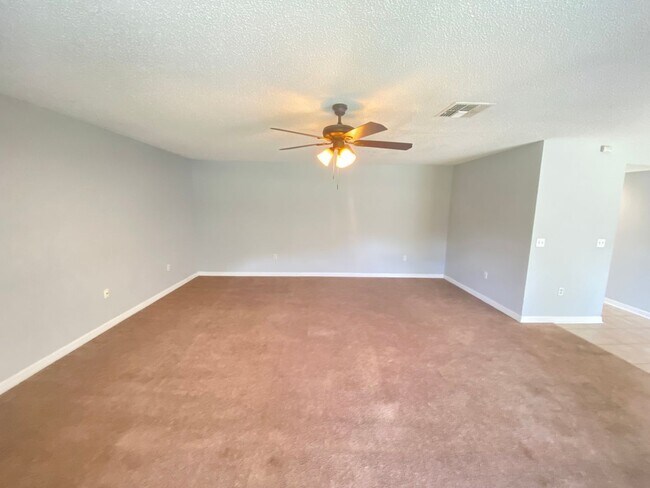 Building Photo - 14138 Econ Woods Ln