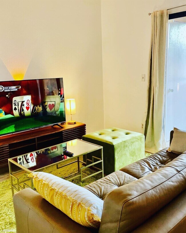 Building Photo - 1 br, 1 bath Condo - 81840 Avenue Del Mar ...