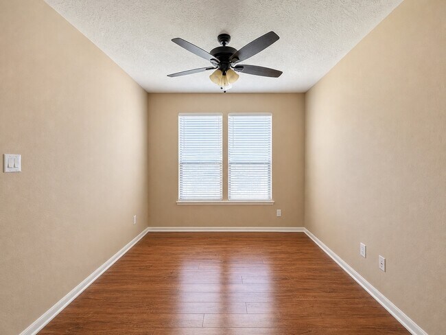 Building Photo - 26210 Riley Glen Dr