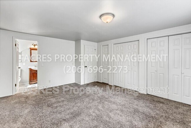 Building Photo - 15515 Stone Ave N